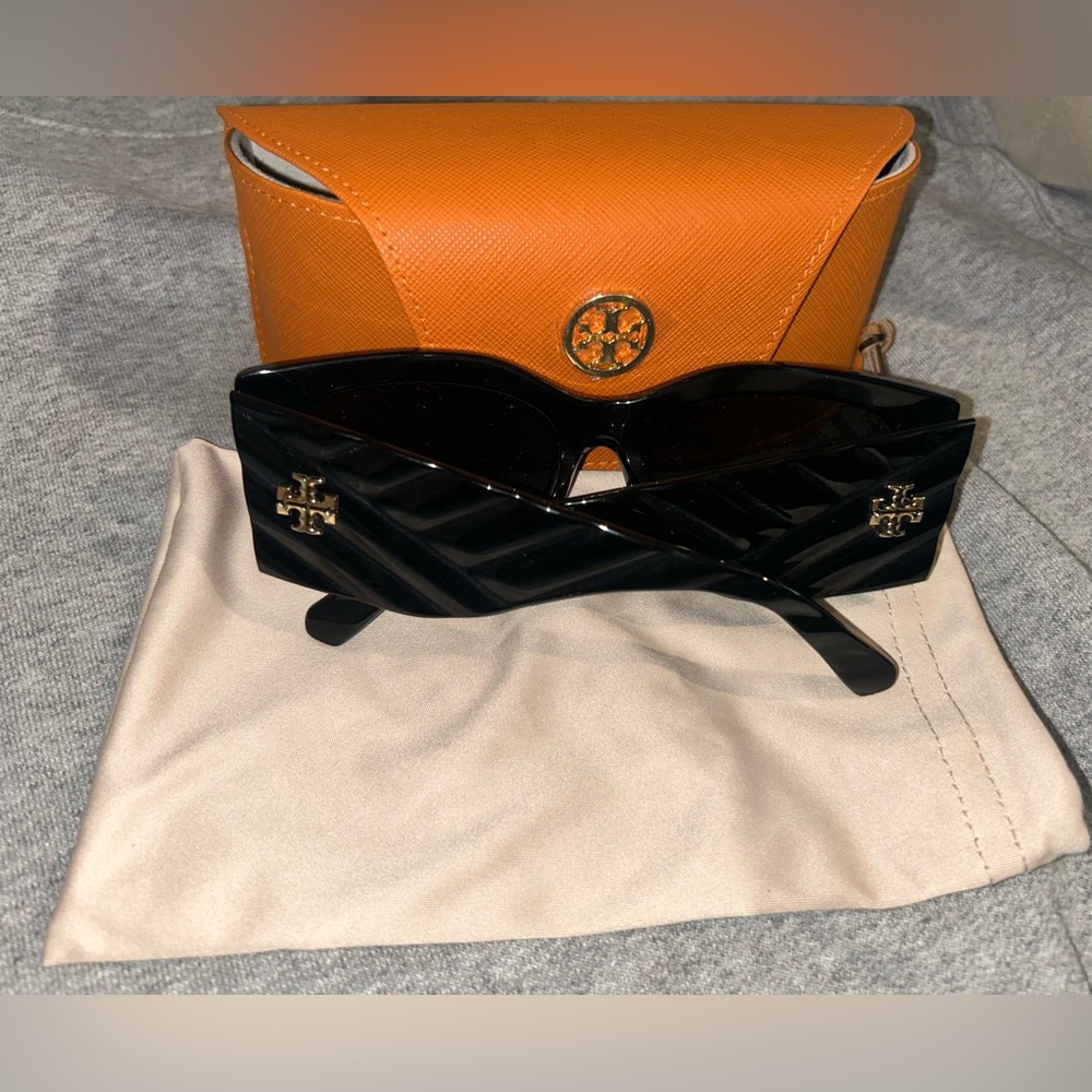 Tory Burch Black Sunglasses - Picture 2 of 8